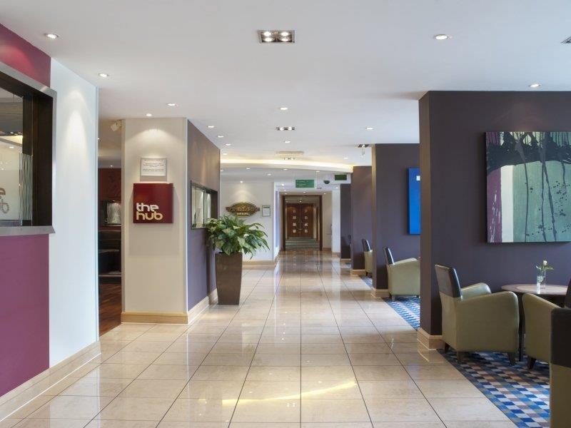 Holiday Inn London - Gatwick Airport, An Ihg Hotel Horley Interior foto